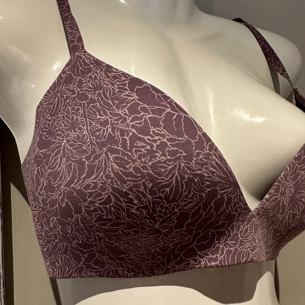 LuLuLemon Floral Lace Women's wireless Bra Purple